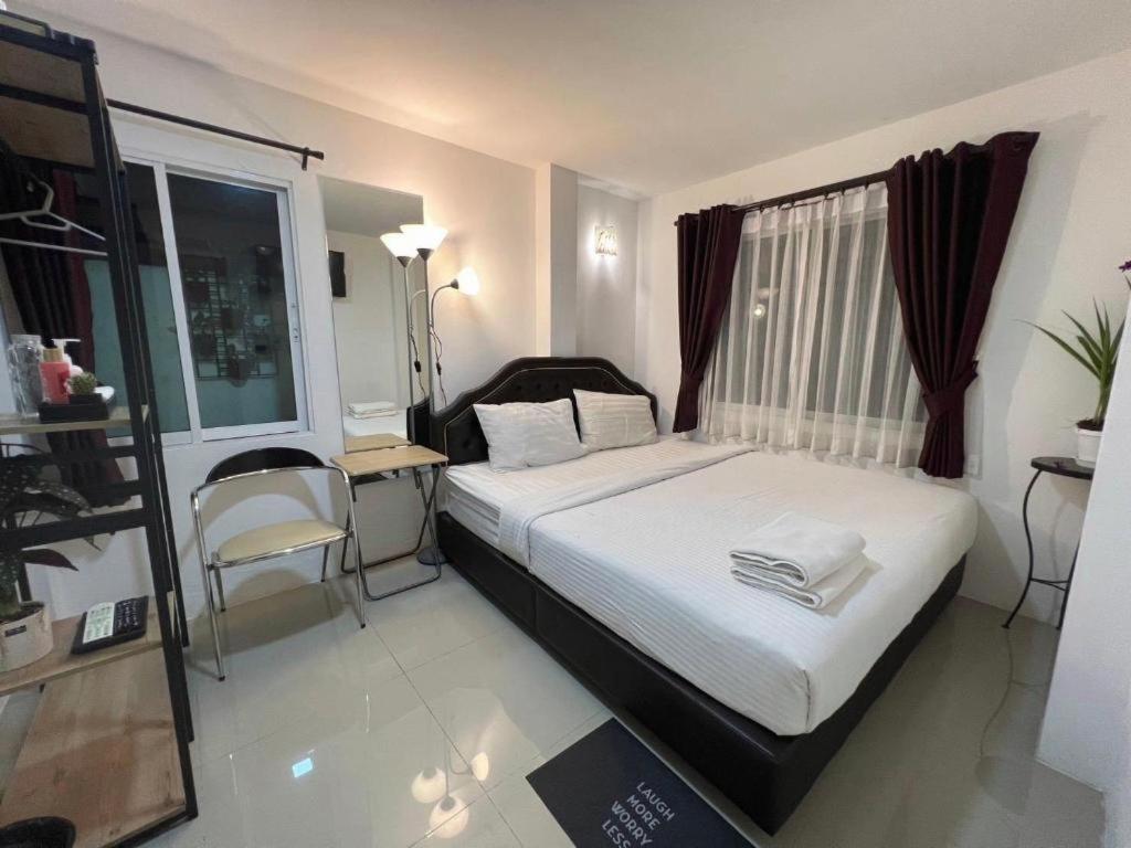 Ban Thungdang Housetel Bangkok Ξενοδοχείο Εξωτερικό φωτογραφία