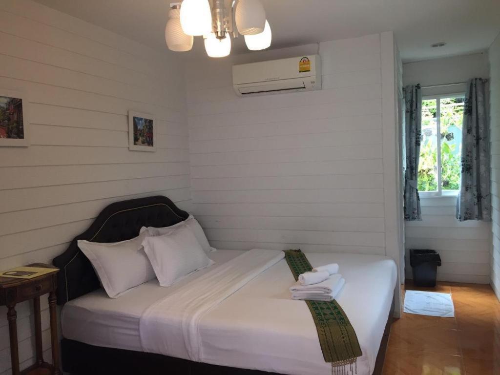 Ban Thungdang Housetel Bangkok Ξενοδοχείο Εξωτερικό φωτογραφία