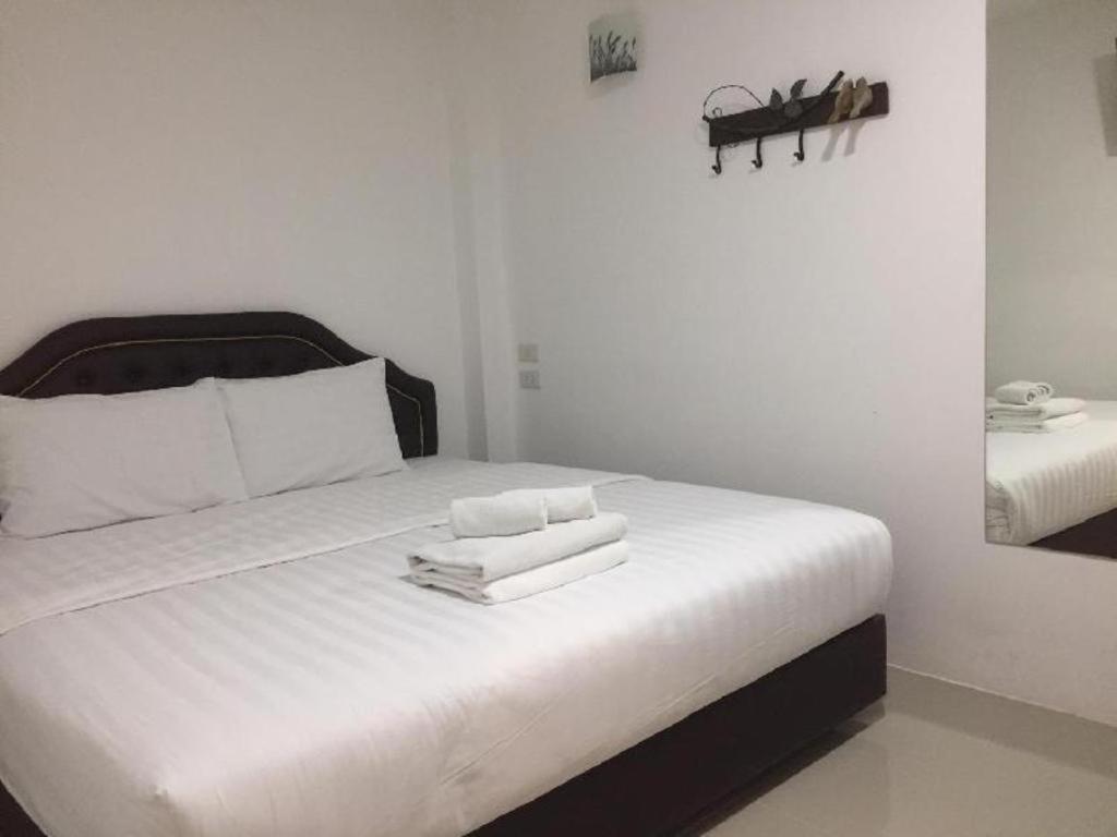 Ban Thungdang Housetel Bangkok Ξενοδοχείο Εξωτερικό φωτογραφία