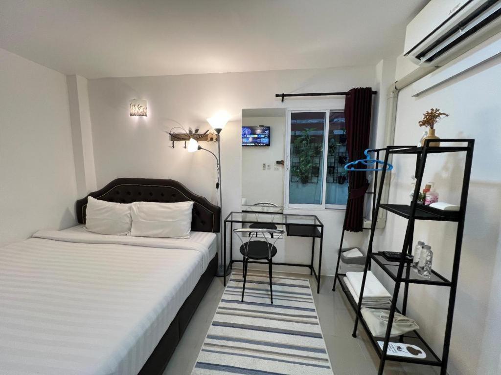 Ban Thungdang Housetel Bangkok Ξενοδοχείο Εξωτερικό φωτογραφία