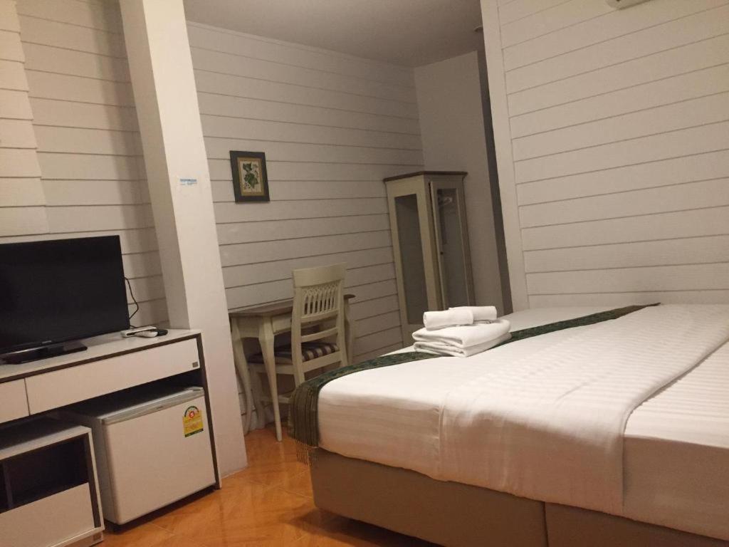 Ban Thungdang Housetel Bangkok Ξενοδοχείο Εξωτερικό φωτογραφία