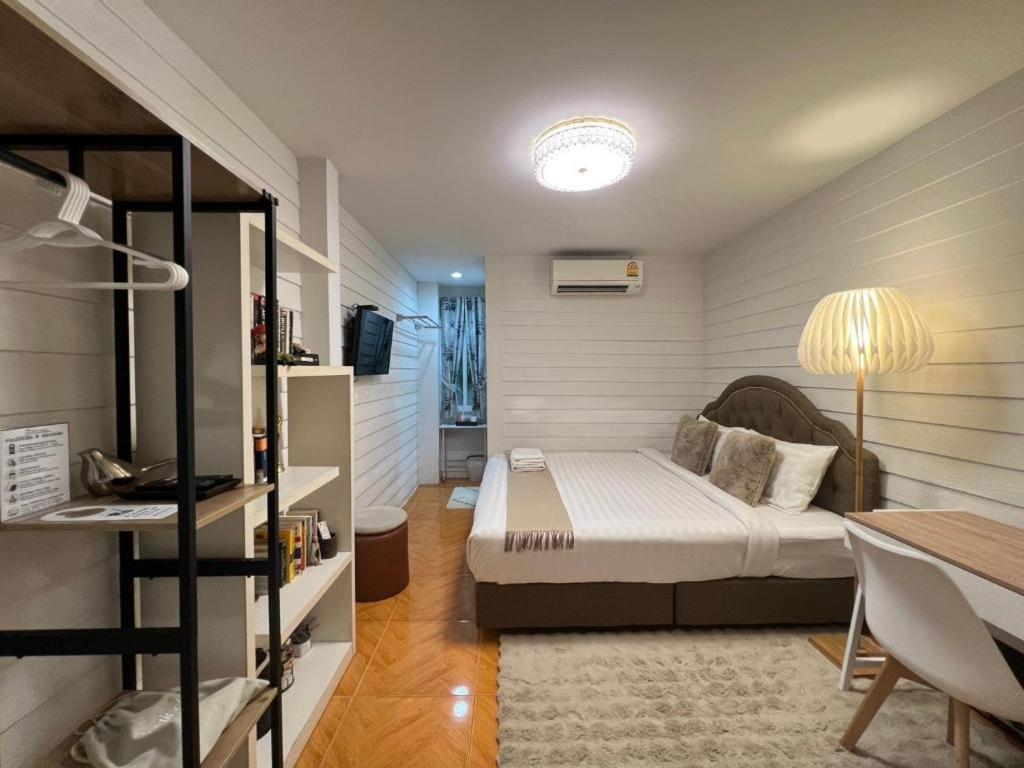 Ban Thungdang Housetel Bangkok Ξενοδοχείο Εξωτερικό φωτογραφία